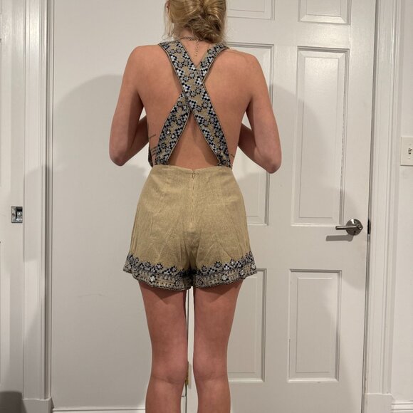 Free People Tan v-neck romper. - Picture 6 of 9